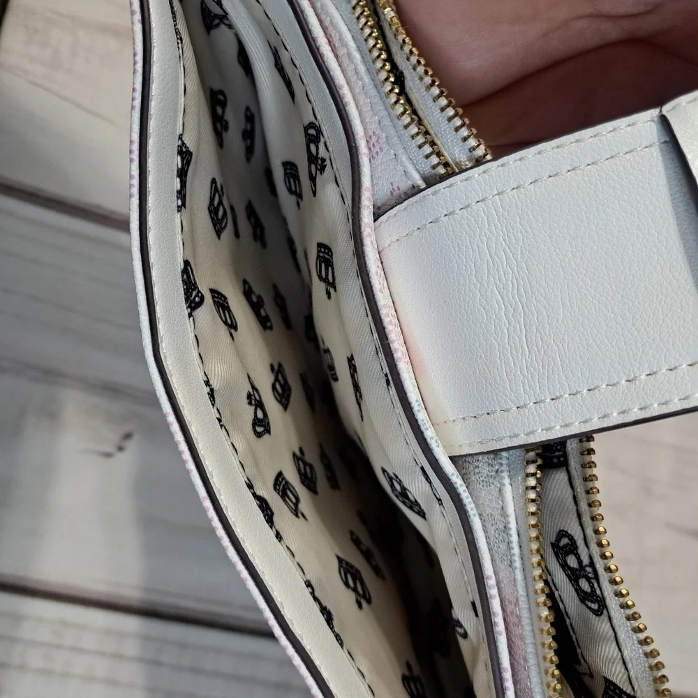 2 FOR 20 SALE Juicy Couture White Multicolor Crossbody Bag